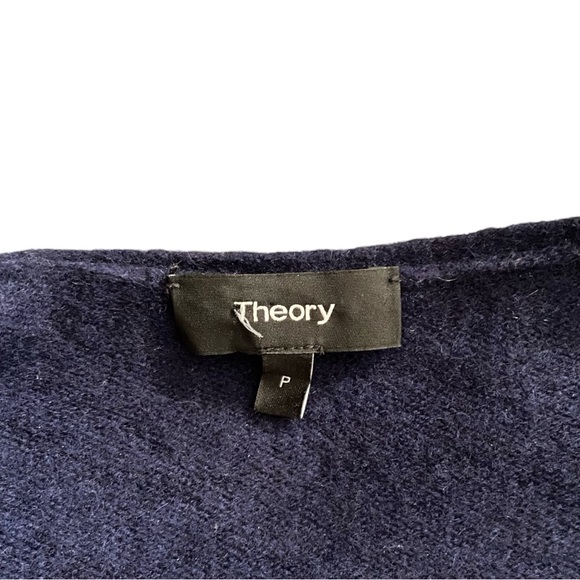 Theory Cashmere V-neck Sweater (XS) - Picture 7 of 8